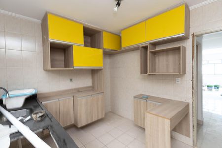 Casa de condomínio para alugar com 106m², 2 quartos e 1 vaga Casa de condomínio para alugar com 106m², 2 quartos e 1 vagaCozinha - Armários