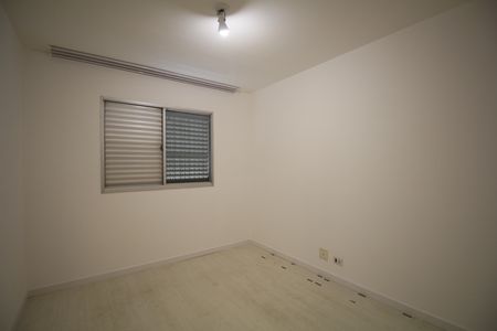 Apartamento à venda com 102m², 3 quartos e 2 vagasQuarto 2