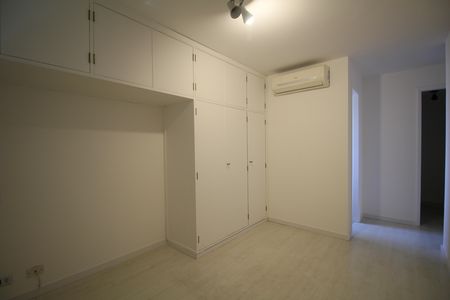 Apartamento à venda com 102m², 3 quartos e 2 vagasQuarto 1