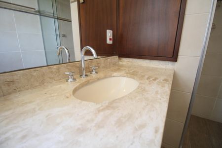 Apartamento à venda com 102m², 3 quartos e 2 vagasBanheiro Suíte 