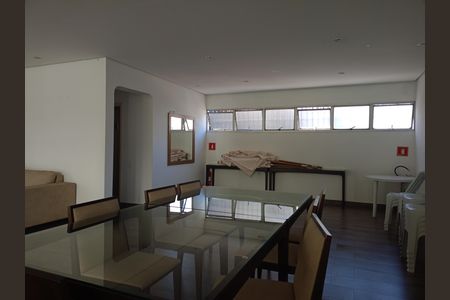 Apartamento à venda com 102m², 3 quartos e 2 vagasÁrea comum - Piscina