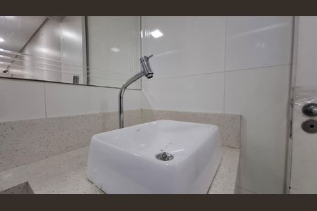 Apartamento para alugar com 52m², 2 quartos e 1 vaga Apartamento para alugar com 52m², 2 quartos e 1 vagaBanheiro