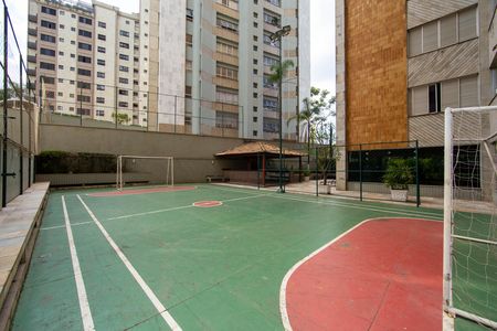 Apartamento à venda com 180m², 4 quartos e 2 vagas Apartamento à venda com 180m², 4 quartos e 2 vagasQUADRA
