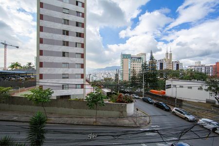 Apartamento à venda com 180m², 4 quartos e 2 vagas Apartamento à venda com 180m², 4 quartos e 2 vagasVISTA