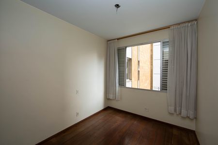 Apartamento à venda com 180m², 4 quartos e 2 vagas Apartamento à venda com 180m², 4 quartos e 2 vagasQUARTO1