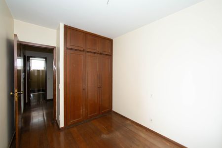 Apartamento à venda com 180m², 4 quartos e 2 vagas Apartamento à venda com 180m², 4 quartos e 2 vagasQUARTO1