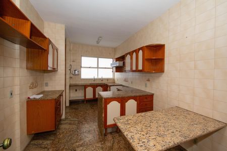 Apartamento à venda com 180m², 4 quartos e 2 vagas Apartamento à venda com 180m², 4 quartos e 2 vagasCOZINHA