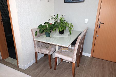 Sala de apartamento à venda com 2 quartos, 50m² em Morro Santana, Porto Alegre