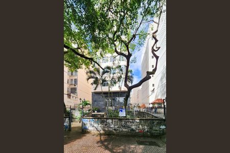 Apartamento para alugar com 106m², 3 quartos e 1 vaga Apartamento para alugar com 106m², 3 quartos e 1 vagaFachada