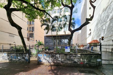 Apartamento para alugar com 106m², 3 quartos e 1 vaga Apartamento para alugar com 106m², 3 quartos e 1 vagaFachada