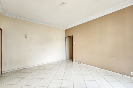Apartamento para alugar com 106m², 3 quartos e 1 vaga Apartamento para alugar com 106m², 3 quartos e 1 vagaSala