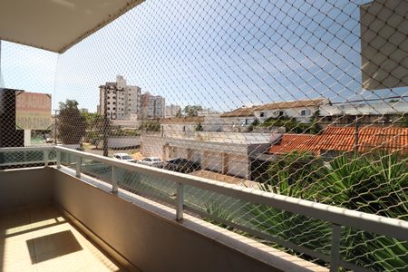 Apartamento para alugar com 74m², 3 quartos e 2 vagasSacada