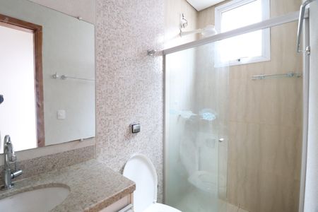 Apartamento para alugar com 74m², 3 quartos e 2 vagasBanheiro do Quarto 3