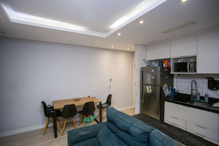 Sala de apartamento à venda com 2 quartos, 45m² em Piraporinha, Diadema