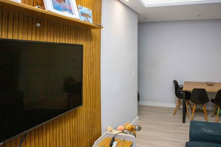 Sala de apartamento à venda com 2 quartos, 45m² em Piraporinha, Diadema