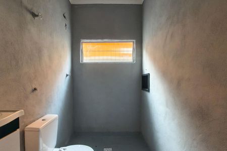 Casa para alugar com 58m², 1 quarto e 1 vaga Casa para alugar com 58m², 1 quarto e 1 vagaBanheiro
