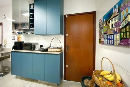 Apartamento à venda com 115m², 3 quartos e 2 vagas Apartamento à venda com 115m², 3 quartos e 2 vagasÁrea de Serviço