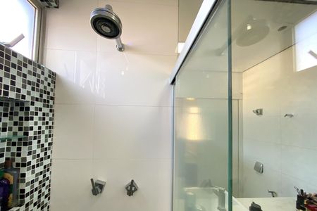 Apartamento à venda com 115m², 3 quartos e 2 vagas Apartamento à venda com 115m², 3 quartos e 2 vagasBanheiro da Suíte
