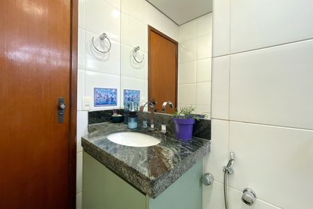 Apartamento à venda com 115m², 3 quartos e 2 vagas Apartamento à venda com 115m², 3 quartos e 2 vagasBanheiro