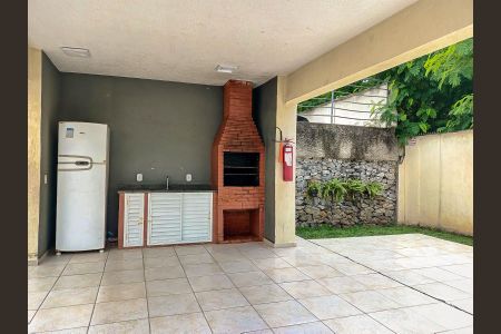Apartamento à venda com 44m², 2 quartos e 1 vaga Apartamento à venda com 44m², 2 quartos e 1 vagaÁrea comum - Churrasqueira