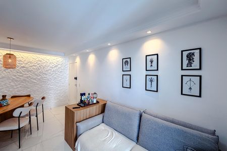 Apartamento à venda com 70m², 2 quartos e 1 vaga Apartamento à venda com 70m², 2 quartos e 1 vagaSala