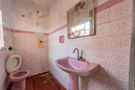 Casa para alugar com 157m², 2 quartos e 2 vagas Casa para alugar com 157m², 2 quartos e 2 vagasBanheiro da Edícula