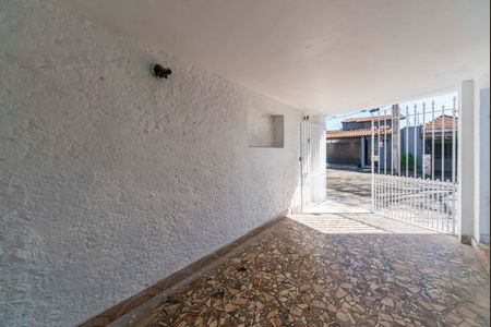 Casa para alugar com 157m², 2 quartos e 2 vagas Casa para alugar com 157m², 2 quartos e 2 vagasGaragem