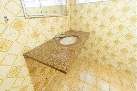 Banheiro  de casa para alugar com 2 quartos, 157m² em Jardim Bela Vista, Santo André