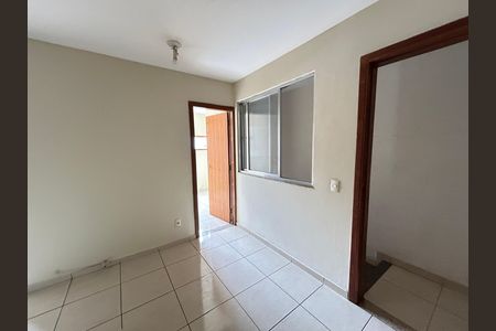 Casa para alugar com 40m², 2 quartos e sem vagaSala