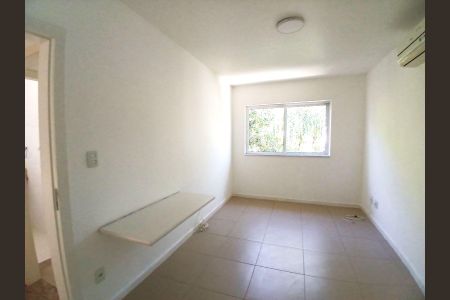 Quarto de casa de condomínio para alugar com 5 quartos, 260m² em Vargem Grande, Rio de Janeiro