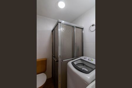 Banheiro de kitnet/studio para alugar com 0 quarto, 38m² em Jardim Santa Edwirges, Guarulhos