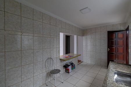 Casa à venda com 100m², 2 quartos e 2 vagas Casa à venda com 100m², 2 quartos e 2 vagasCozinha