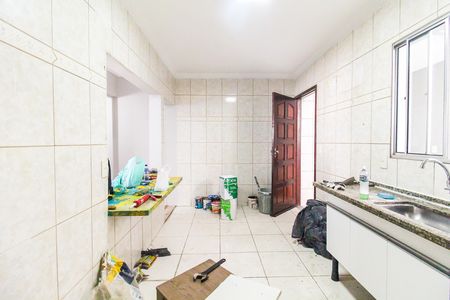 Casa para alugar com 100m², 2 quartos e 2 vagasCozinha