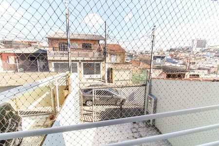 Casa para alugar com 100m², 2 quartos e 2 vagasSacada do Quarto 1
