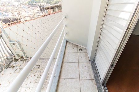 Casa para alugar com 100m², 2 quartos e 2 vagasSacada do Quarto 1