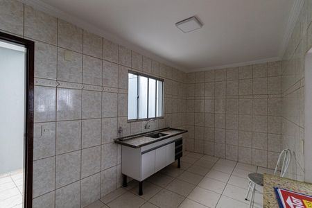 Casa à venda com 100m², 2 quartos e 2 vagas Casa à venda com 100m², 2 quartos e 2 vagasCozinha
