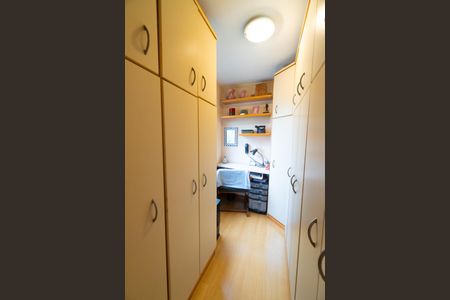 Closet do Quarto 1 de apartamento à venda com 2 quartos, 86m² em Vila Campestre, São Paulo