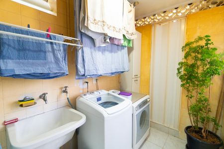 Apartamento à venda com 86m², 2 quartos e 1 vaga Apartamento à venda com 86m², 2 quartos e 1 vagaÁrea de Serviço