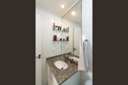 Apartamento para alugar com 76m², 3 quartos e 2 vagas Apartamento para alugar com 76m², 3 quartos e 2 vagasBanheiro da Suíte