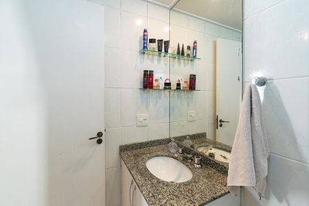 Apartamento para alugar com 76m², 3 quartos e 2 vagas Apartamento para alugar com 76m², 3 quartos e 2 vagasBanheiro da Suíte
