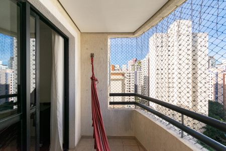 Apartamento para alugar com 76m², 3 quartos e 2 vagas Apartamento para alugar com 76m², 3 quartos e 2 vagasVaranda