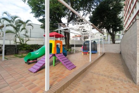 Apartamento para alugar com 50m², 1 quarto e sem vaga Apartamento para alugar com 50m², 1 quarto e sem vagaPlayground