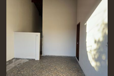 Casa para alugar com 98m², 2 quartos e 3 vagas Casa para alugar com 98m², 2 quartos e 3 vagasÁrea externa