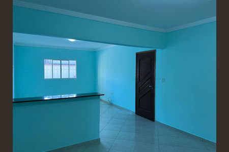 Casa para alugar com 98m², 2 quartos e 3 vagas Casa para alugar com 98m², 2 quartos e 3 vagasSala