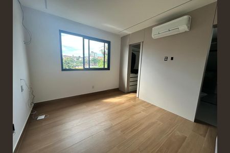 Quarto de casa à venda com 3 quartos, 200m² em Planalto, Belo Horizonte