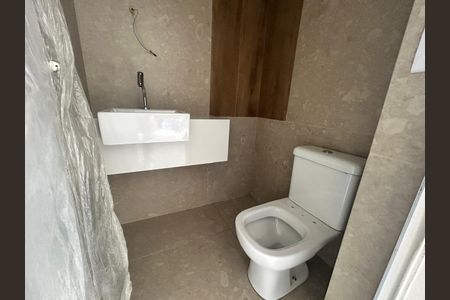 Casa à venda com 200m², 3 quartos e 2 vagas Casa à venda com 200m², 3 quartos e 2 vagasBanheiro