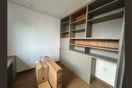 Casa à venda com 200m², 3 quartos e 2 vagas Casa à venda com 200m², 3 quartos e 2 vagasQuarto