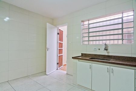 Casa para alugar com 92m², 2 quartos e 2 vagas Casa para alugar com 92m², 2 quartos e 2 vagasCozinha