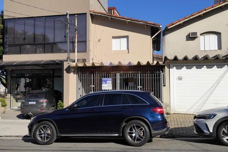 Casa para alugar com 92m², 2 quartos e 2 vagas Casa para alugar com 92m², 2 quartos e 2 vagasFachada + placa