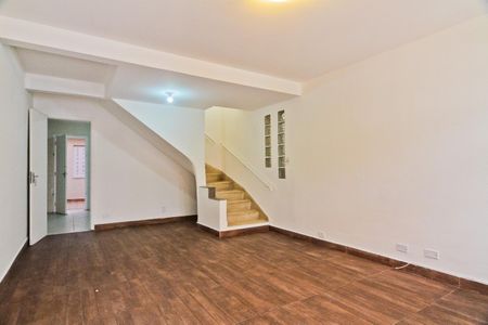 Casa para alugar com 92m², 2 quartos e 2 vagas Casa para alugar com 92m², 2 quartos e 2 vagasSala